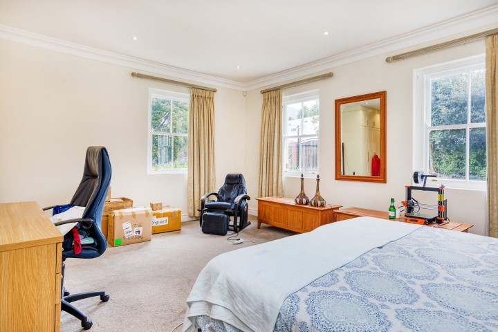 6 Bedroom Property for Sale in Constantia Western Cape